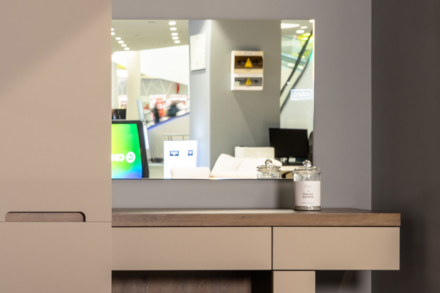 Туалетные столы - изображение №7 "Стол Анри туалетный с выдвижными ящиками"  на www.Angstrem-mebel.ru