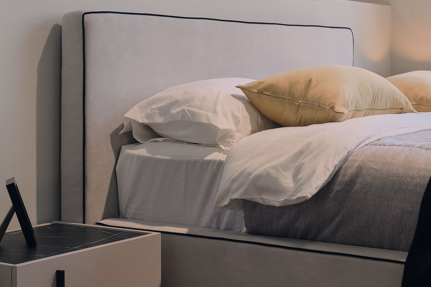 Двуспальные кровати - изображение №8 "Мягкая кровать Малага 160 х 200 см"  на www.Angstrem-mebel.ru